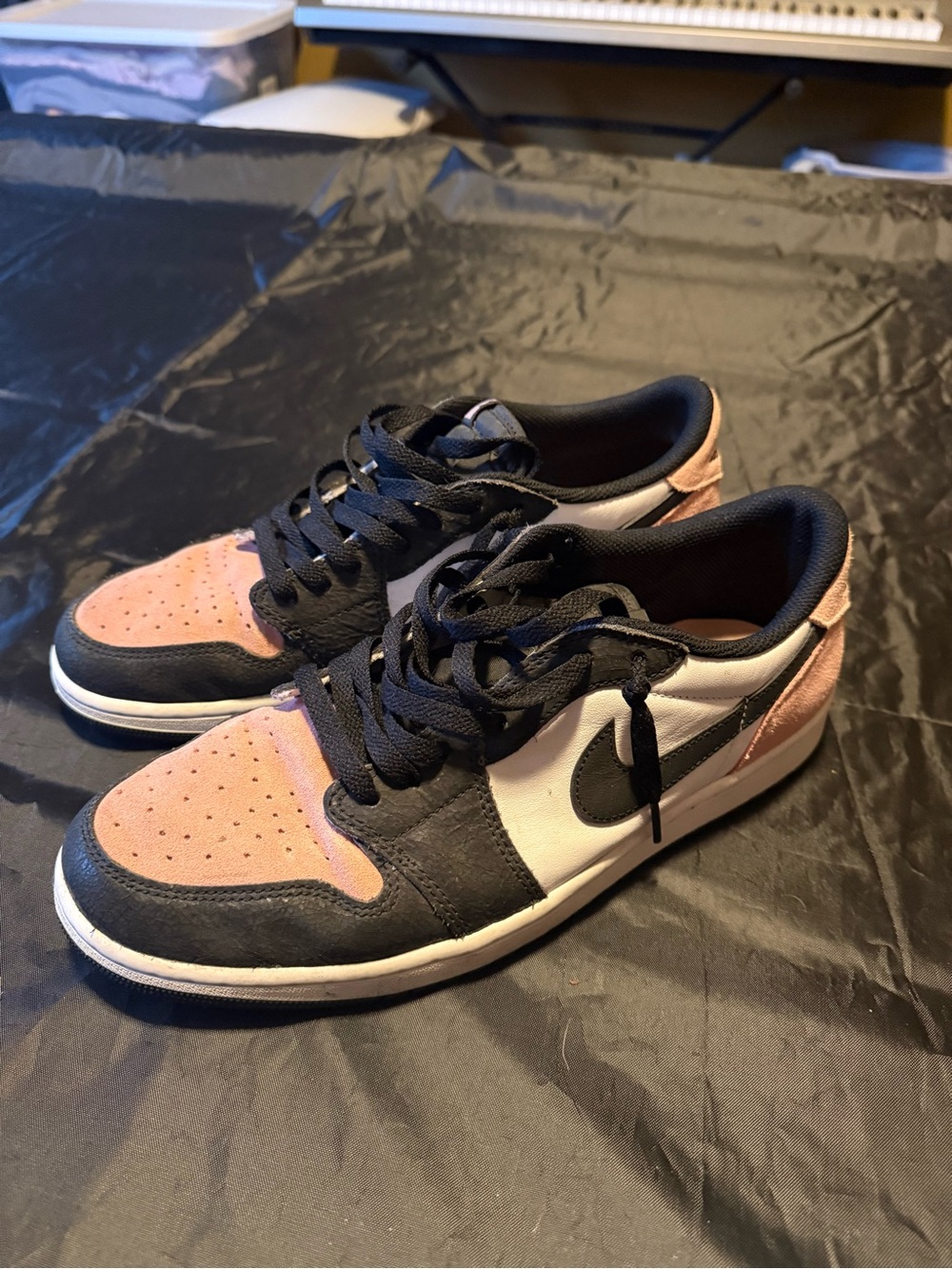 Nike mens jordan 1 low og shoes